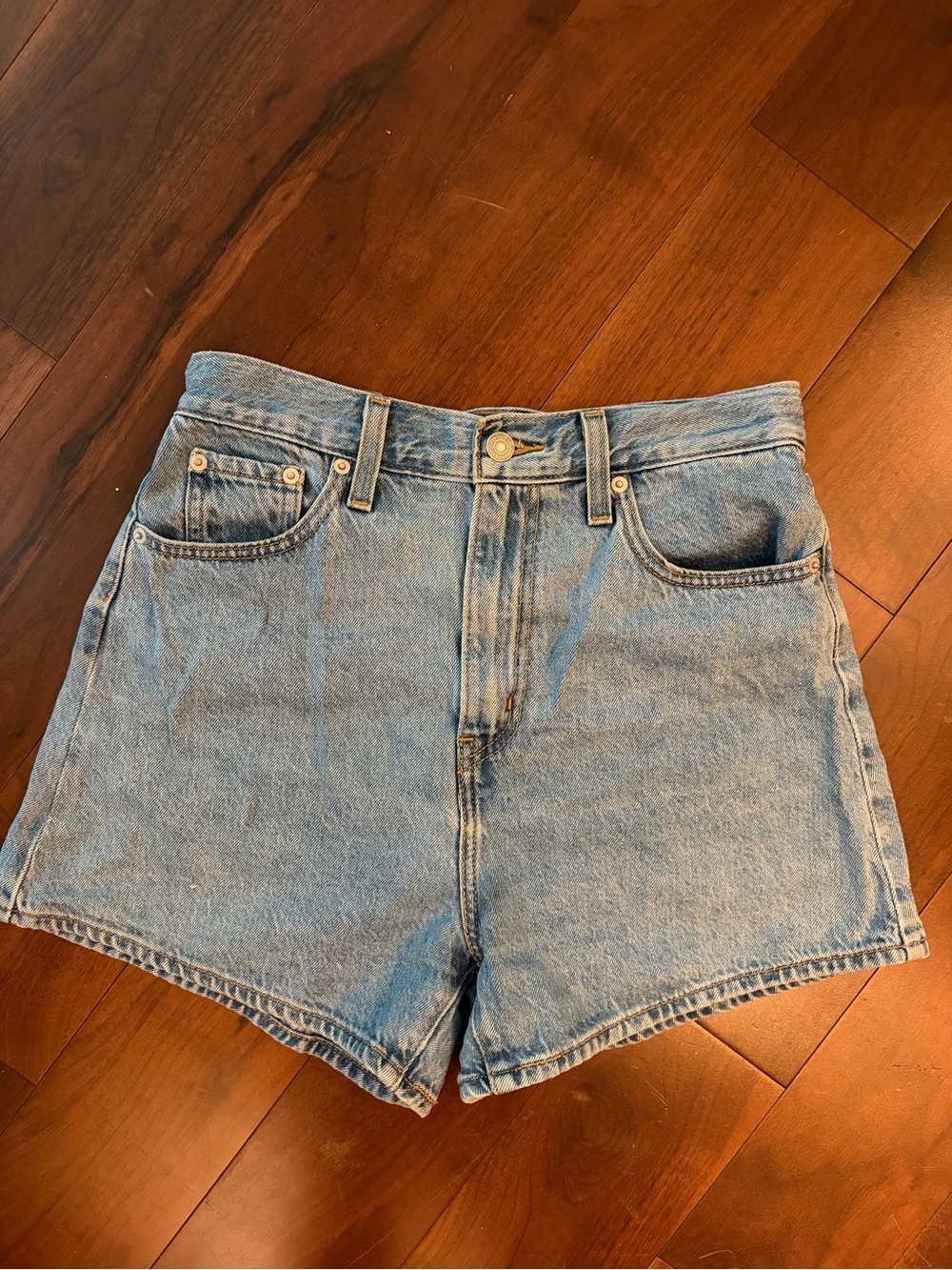 Levi’s High Loose Shorts